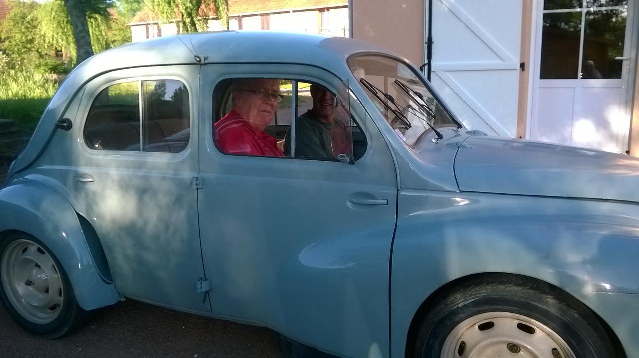 Au Rendez Vous De L'Auxois B&B Essey Εξωτερικό φωτογραφία